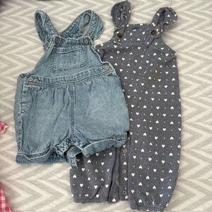 12-18 month overall jumper set. EUC